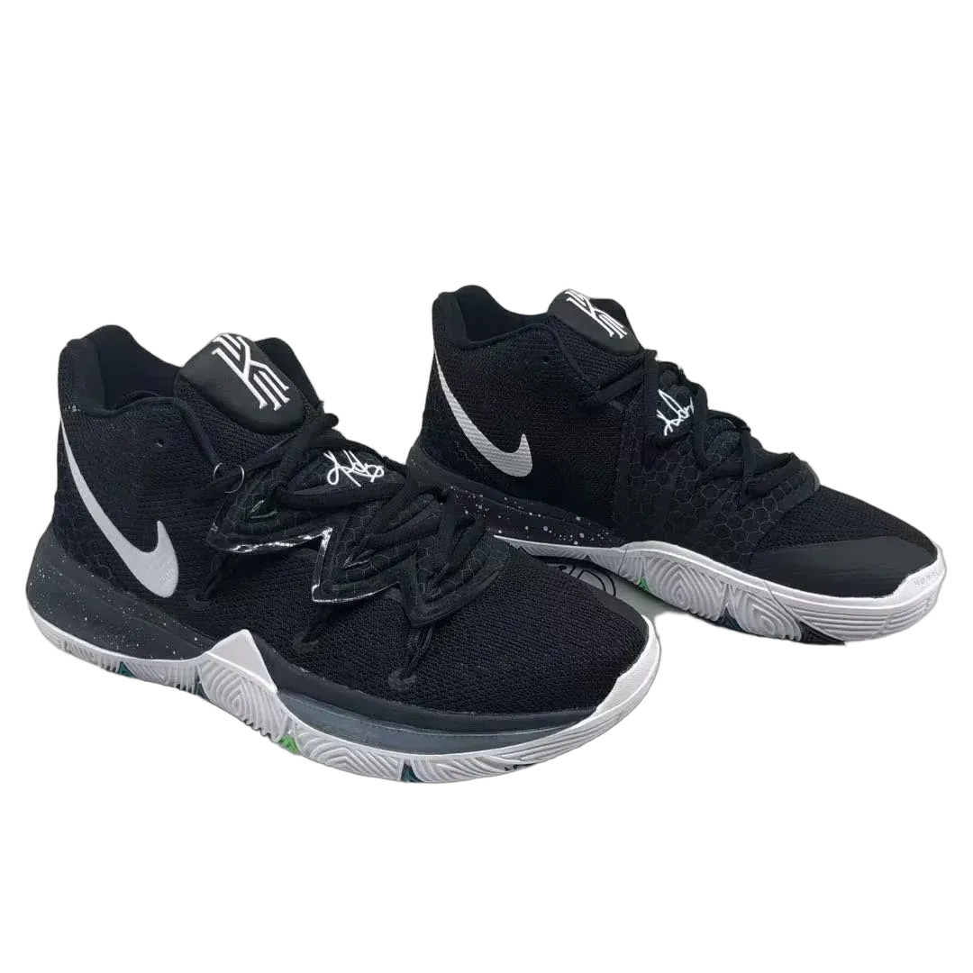 N!ke Kyrie Basketball Sneakers