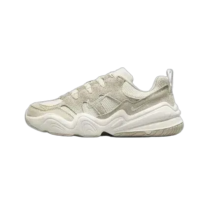 N!ke Tech Hera Sneakers - White and Gray