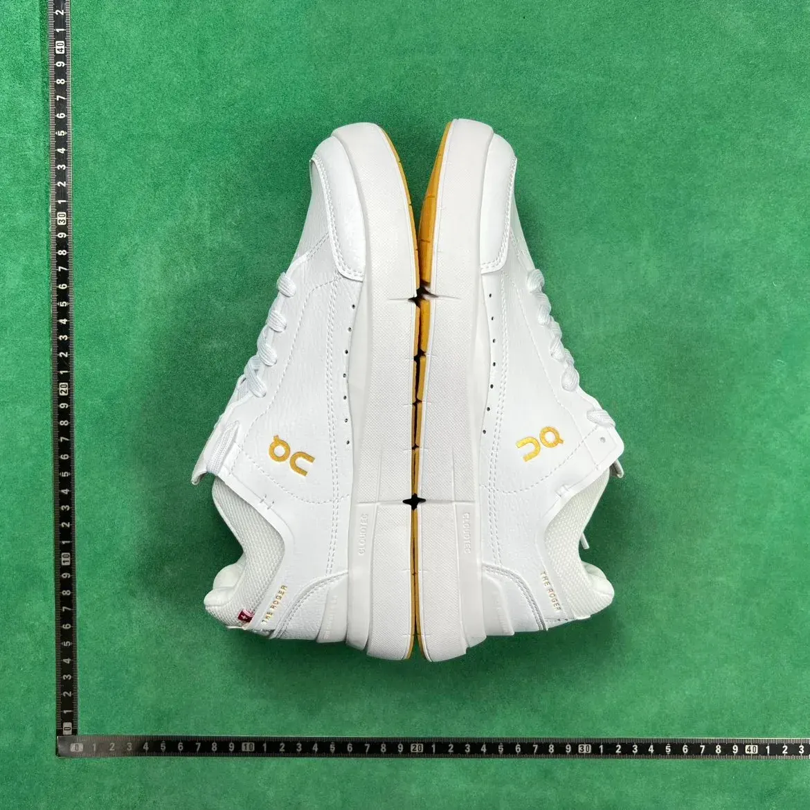0n The Roger Centre Court Sneakers