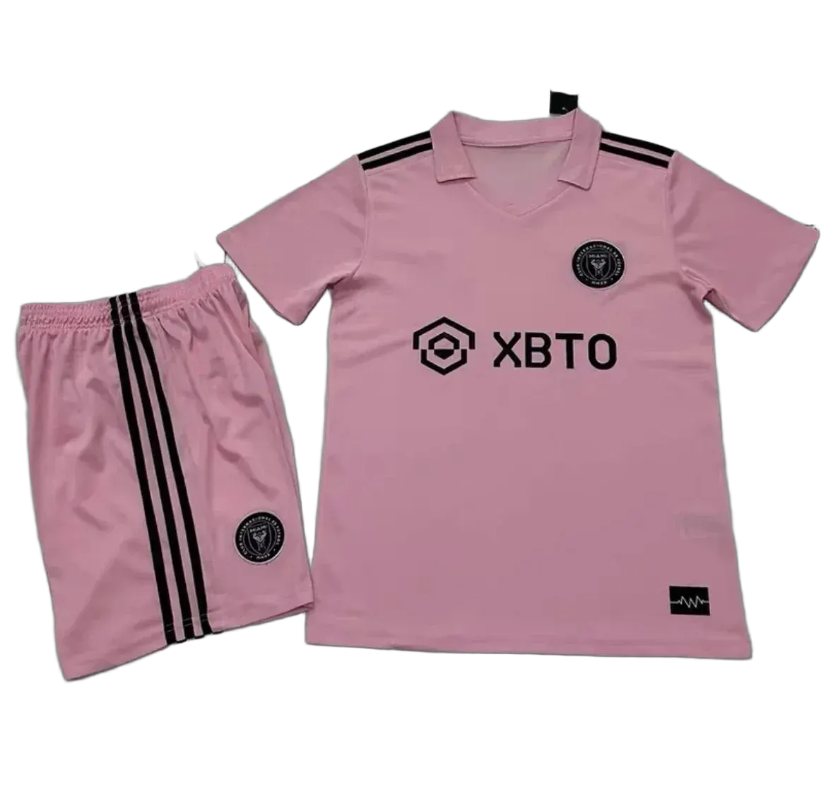 Home kit with numbered jersey