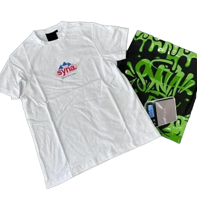 Syn4 World Graphic T-shirt